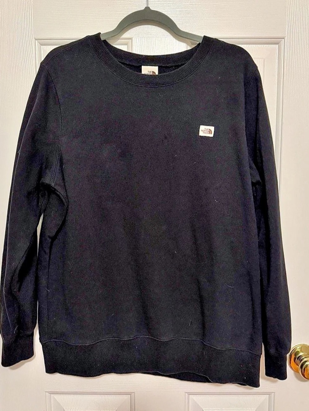 The North Face | Heritage Patch Crewneck Sweatshirt | Women's | Black | Large